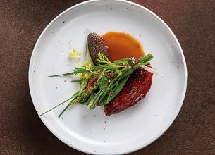 Pigeon de pornic, tomate, moutarde, herbes du croisic