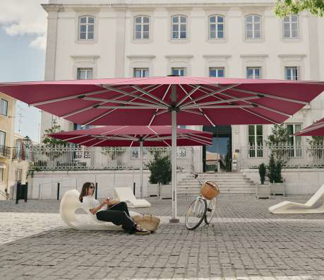 Découvrez les parasols Glatz France sur EquipHotel !