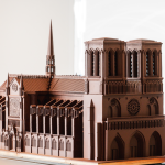 Valrhona signe une réplique en chocolat de la cathédrale Notre-Dame