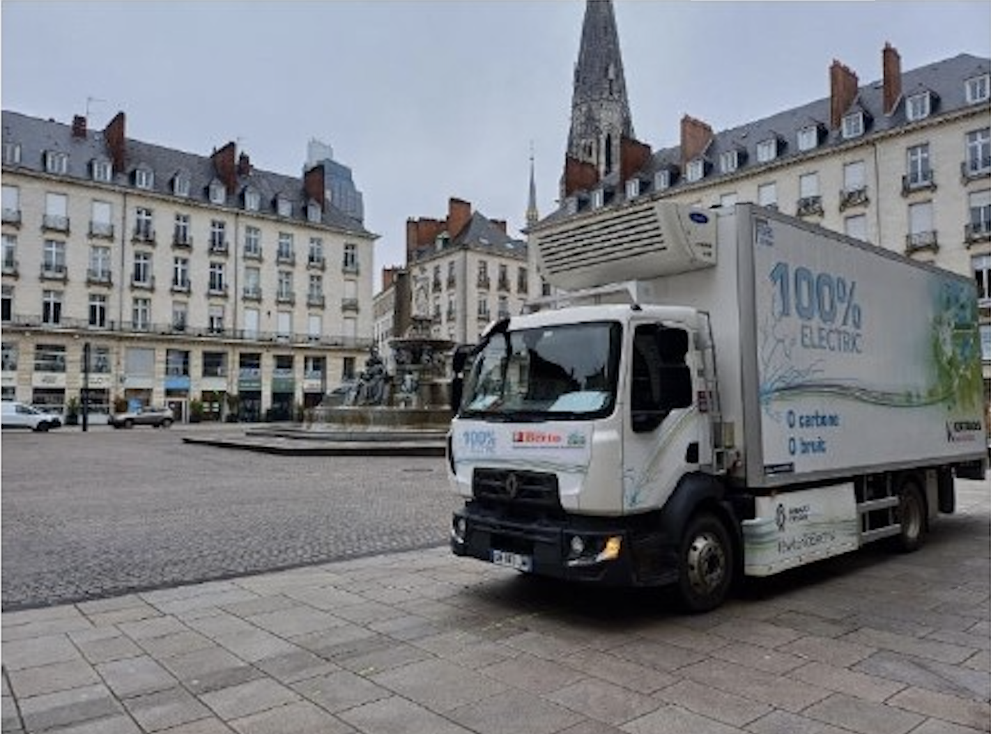 Metro France et le groupe Berto testent un camion électrique de 16 tonnes